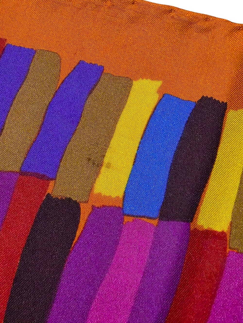GUCCI SCARF - Picture 9 of 15